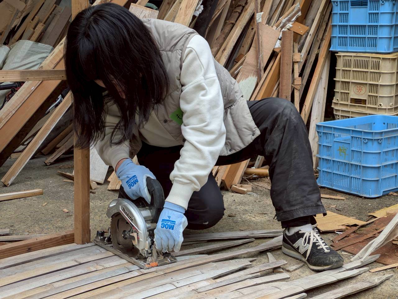 LINE_ALBUM_2026211 鶏小屋づくり_260224_4